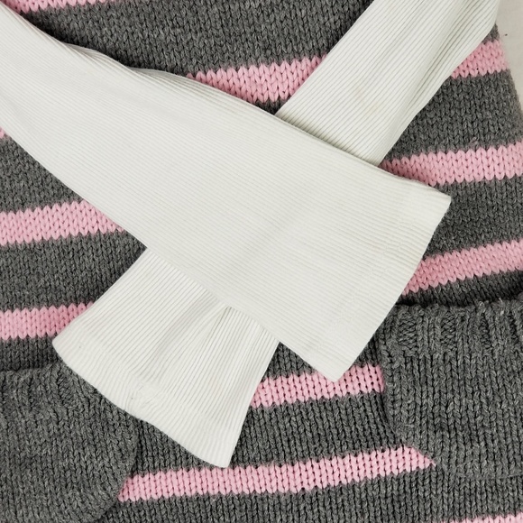 5/$15  Pink and Gray  Large sweater - Picture 5 of 8